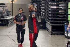 听说杨瀚森教了你中文？利拉德展示：早上好~