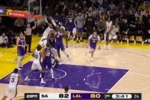 可惜！文班亚马大力补扣不算 吹了艾顿对瓦塞尔防守犯规在先