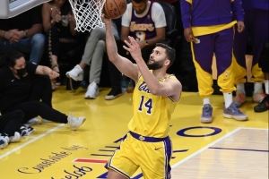 5连客3胜2负!雷迪克:球队经历艰难的客场开局后已逐渐找回状态